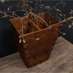 oude stoere houten bak