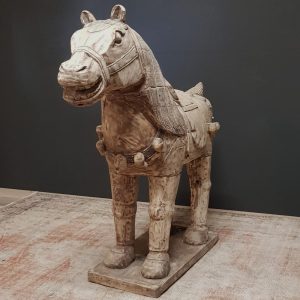 antieke decoratieve houten paard