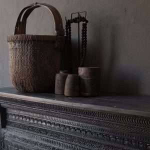Indiaas wandtafel snijwerk antraciet