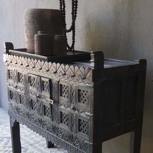 Indiaas dressoir
