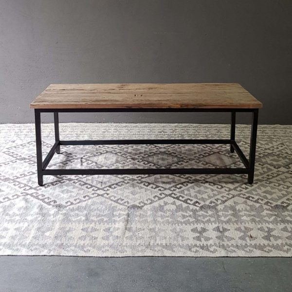 Salontafel op stalen frame 120x50