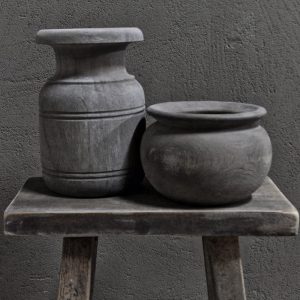Antique grey oud houten pot
