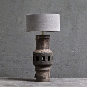 Lamp van oud Indiaas tandwiel