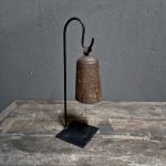Metalen bel aan standaard